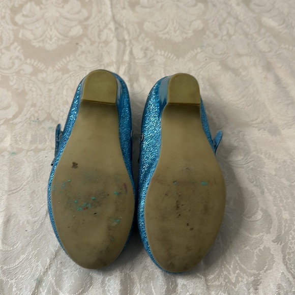 Disney’s Frozen II.  Blue glittery shoes with gems Velcro closing size 10. - Picture 3 of 5